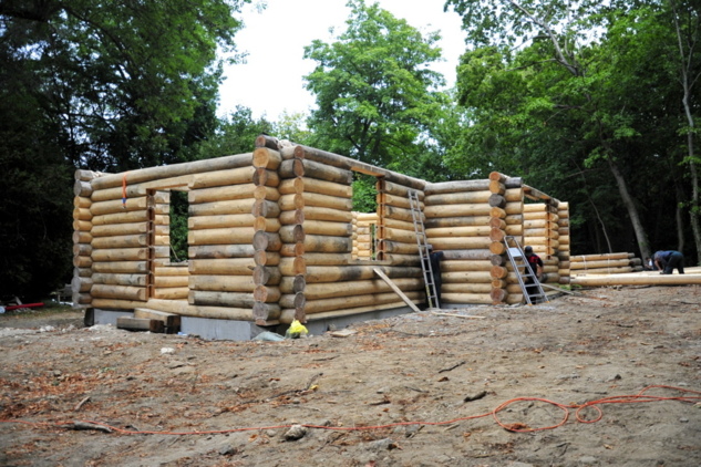 L'église en bois du séminaire commence à prendre forme L'église en bois du séminaire commence à prendre forme