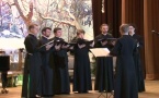 Le choeur des séminaristes chante au concert du Nouvel An à l'Ambassade de Russie à Paris