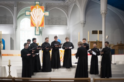 Concert de nos séminaristes à Saint-Honoré d'Eylau à Paris au profit de l'institut Saint-Serge