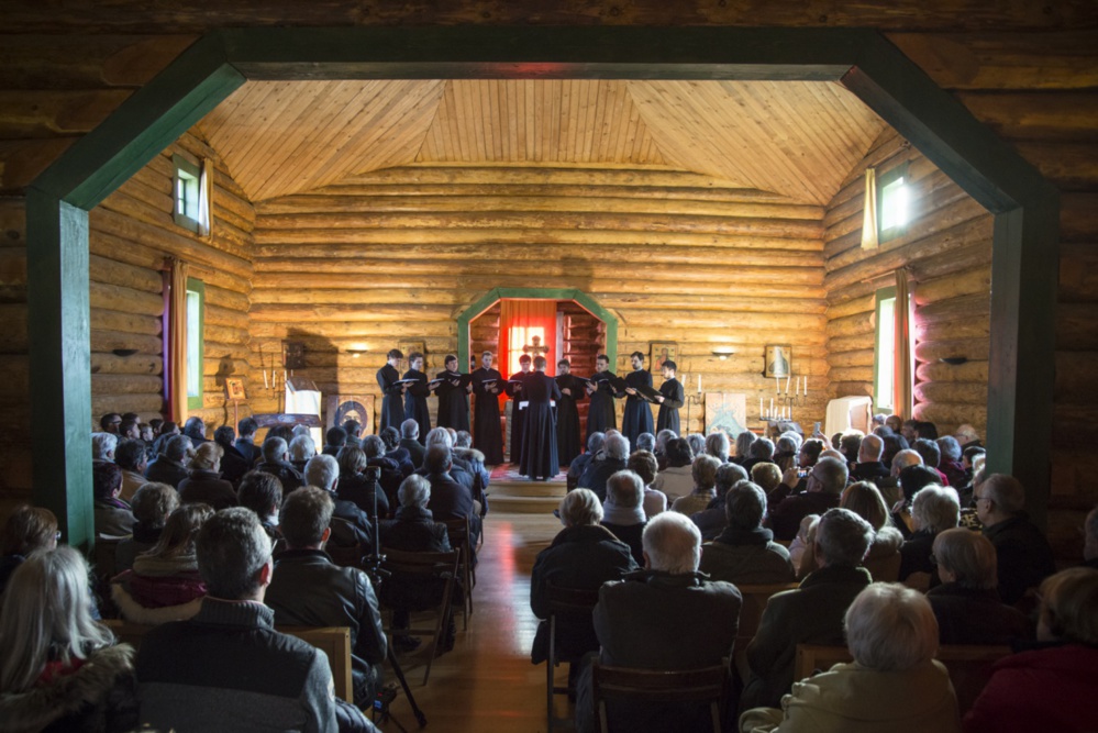 Photographies du concert du choeur du Séminaire à l'église russe de Sylvanès