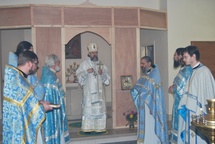 Mgr Innocent a célébré une liturgie au séminaire