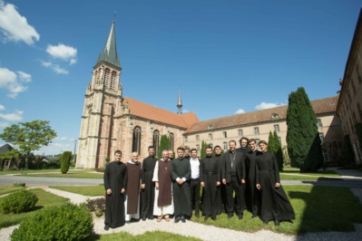 Notre camp d'été pour séminaristes russes et ukrainiens à l'abbaye Notre-Dame d'Autrey Notre camp d'été pour séminaristes russes et ukrainiens à l'abbaye Notre-Dame d'Autrey