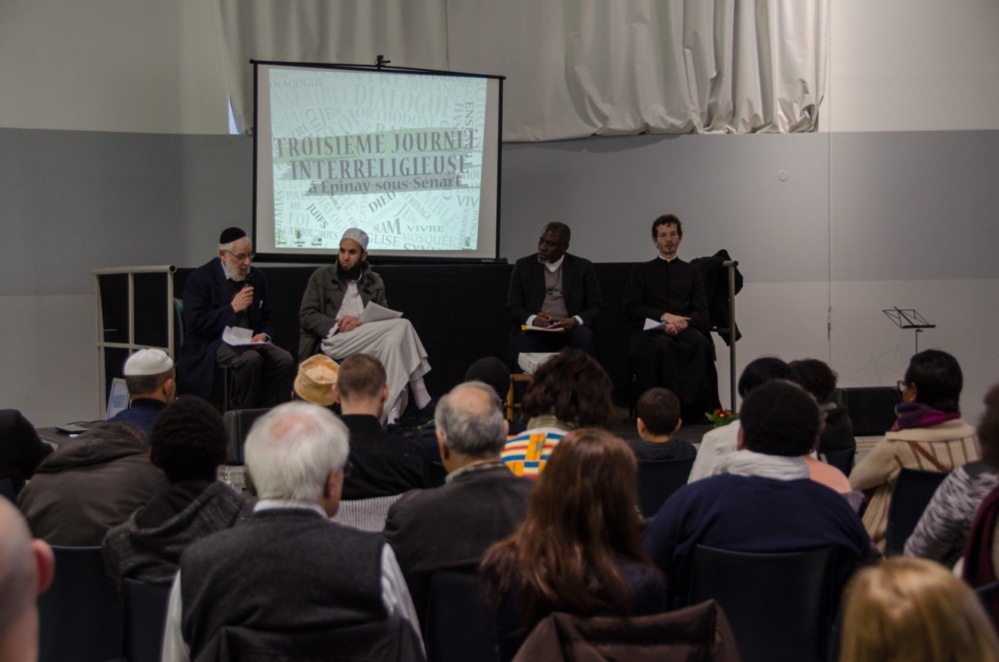 Chrétiens, juifs et musulmans se réunissent pour la troisième fois à Épinay-sous-Sénart Chrétiens, juifs et musulmans se réunissent pour la troisième fois à Épinay-sous-Sénart
