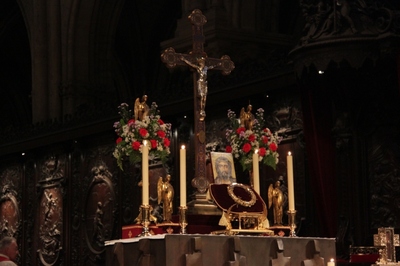 Vénération de la Couronne d'épines à Notre-Dame de Paris