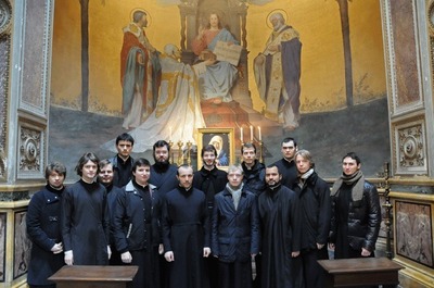 Célébration de la liturgie sur les reliques de saint Cyrille à Rome Célébration de la liturgie sur les reliques de saint Cyrille à Rome