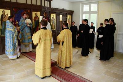 Mgr Nestor a célébré la liturgie au séminaire le samedi de la Mère de Dieu