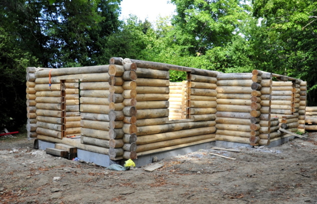 Un article sur l'église en bois du séminaire dans "Le Parisien": "L'incroyable périple d'une église en kit" Un article sur l'église en bois du séminaire dans "Le Parisien": "L'incroyable périple d'une église en kit"