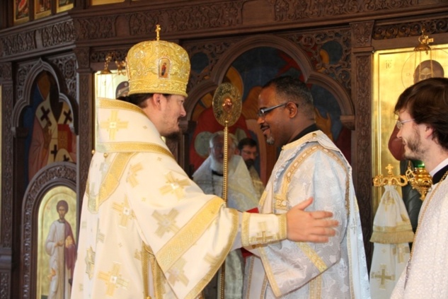 Mgr Nestor a présidé la divine liturgie et l'ordination diaconale le jour de la fête patronale du Séminaire
