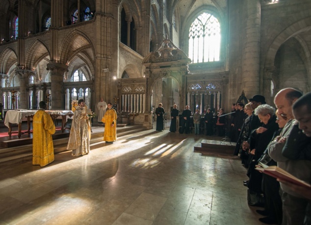 "Personne n'allume une lampe pour la recouvrir d'un pot ou pour la mettre sous un lit", homélie à la Basilique Saint-Rémi de Reims "Personne n'allume une lampe pour la recouvrir d'un pot ou pour la mettre sous un lit", homélie à la Basilique Saint-Rémi de Reims