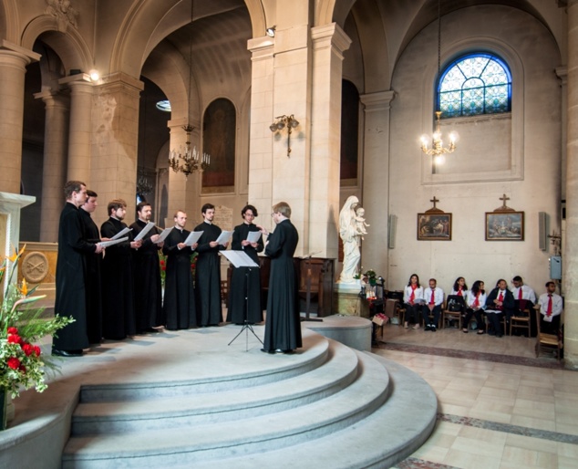 Concert des chorales des Églises d'Orient et d'Occident à Saint-Pierre-du-Gros-Caillou à Paris