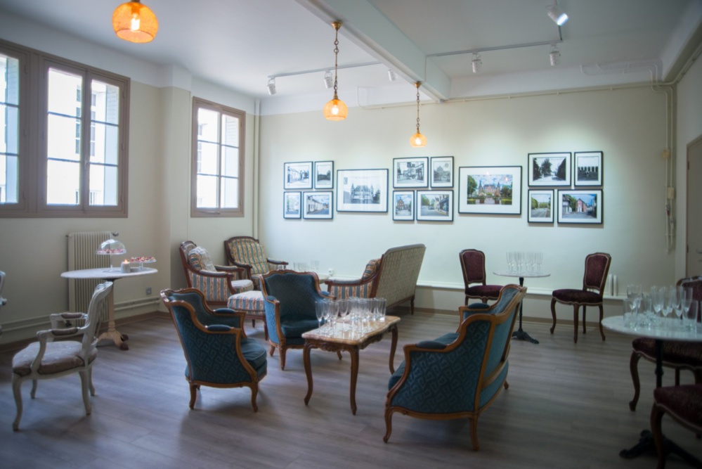 Le salon de thé et la librairie «Le Sainte-Geneviève» rouvrent ses portes Le salon de thé et la librairie «Le Sainte-Geneviève» rouvrent ses portes