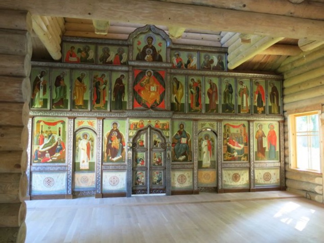 Reportage dans "Le Parisien" sur la nouvelle iconostase de notre église en bois