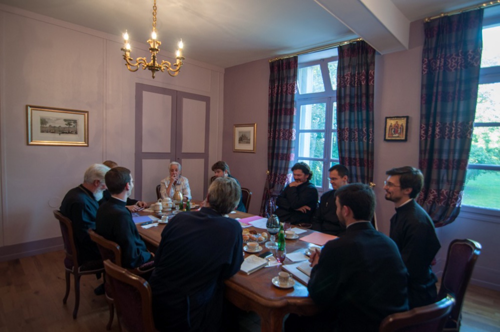 Le Conseil des formateurs a dressé le bilan de l'année académique et élu un nouveau secrétaire Le Conseil des formateurs a dressé le bilan de l'année académique et élu un nouveau secrétaire