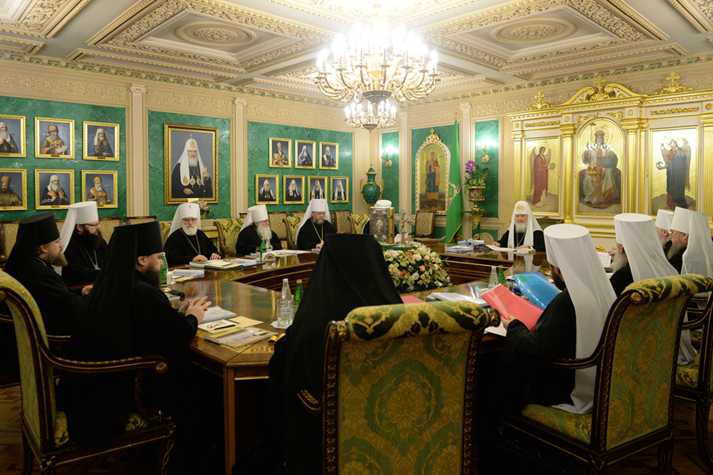 Sur décision du Saint-Synode le Séminaire devient en plus Centre de formation ecclésiastique Sainte-Geneviève