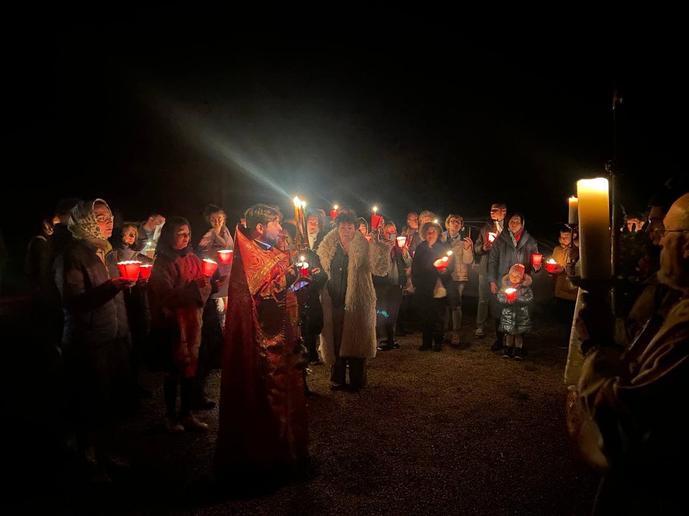 Première célébration pascale nocturne dans l’église en bois de Sylvanès Première célébration pascale nocturne dans l’église en bois de Sylvanès
