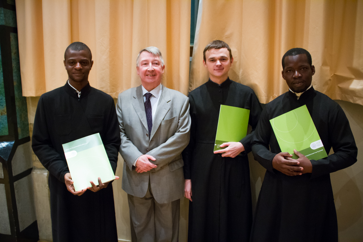 Trois de nos séminaristes reçoivent le diplôme universitaire «Interculturalité, Religions, Laïcité»