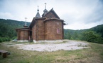 Liturgie dans l'église en bois de Sylvanès